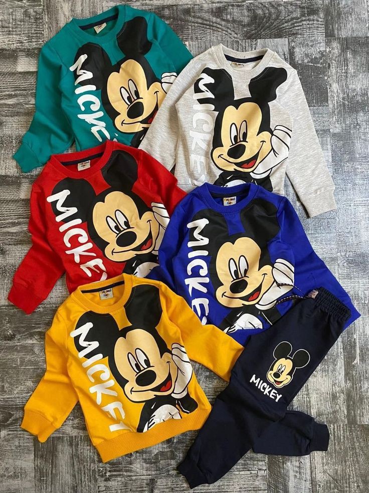 Conjunto Mickey (Buso + Sudadera) vista 3